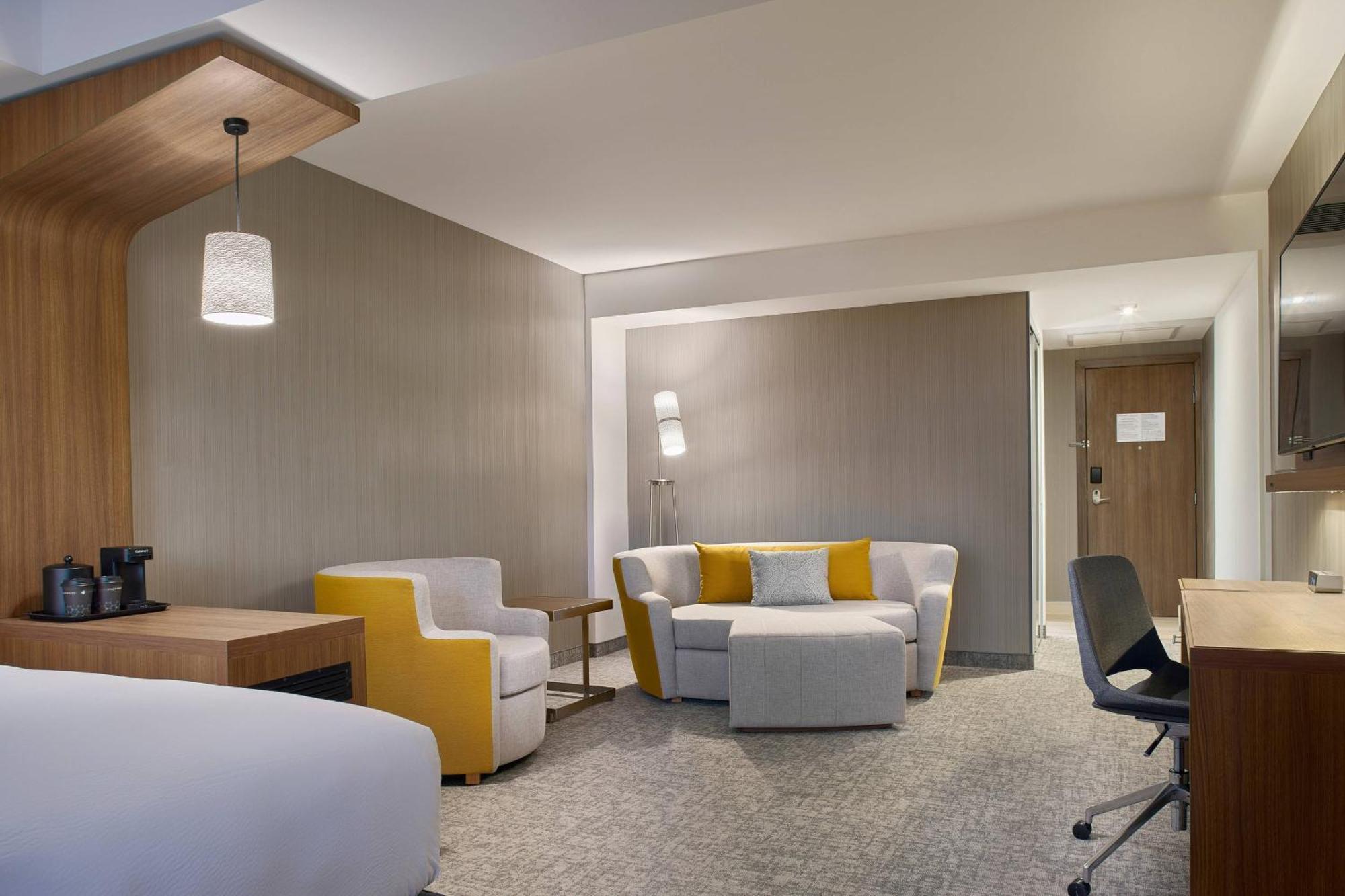 Courtyard By Marriott Merida Downtown Exterior photo
